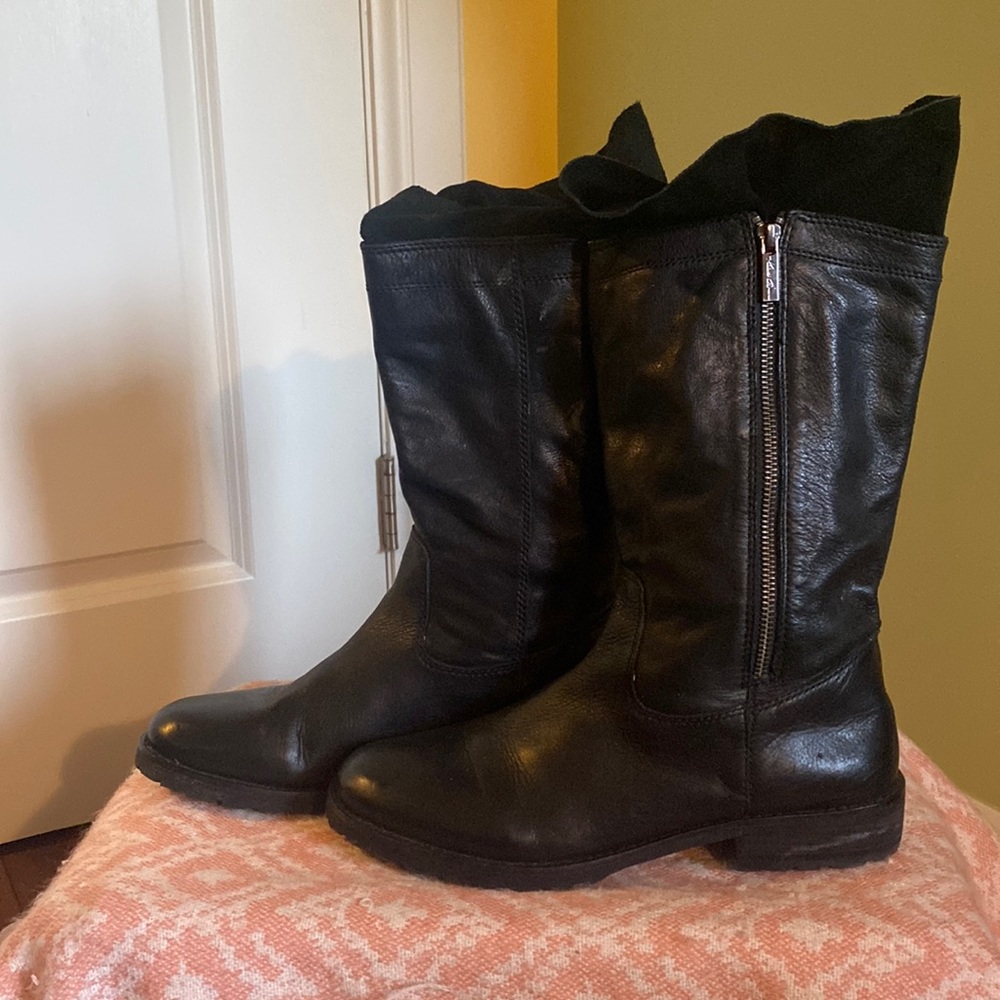 Leather Kenneth Cole Boots - size 9.5